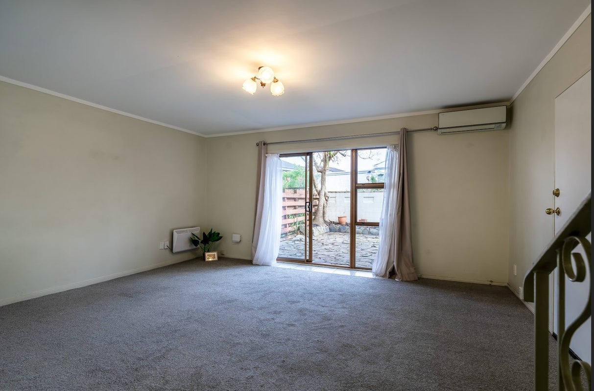 2/3 Akehurst Avenue, New Lynn, Auckland - Carousel 2