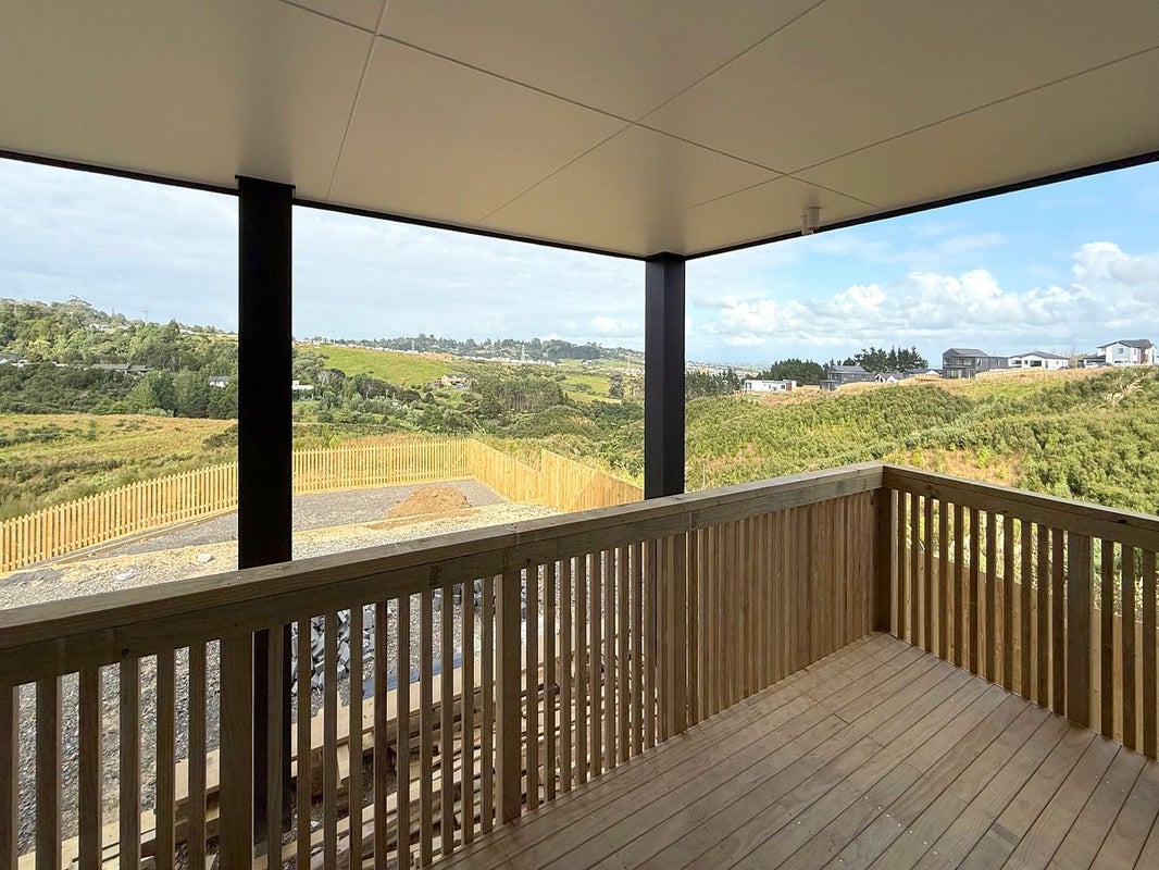 30 Ridgehill Rise, Flat Bush, Auckland - Carousel 11