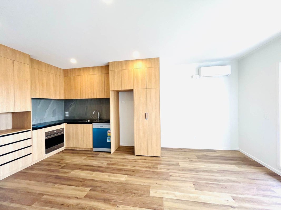 205/48 Clay Works Lane, New Lynn, Auckland - Carousel 1