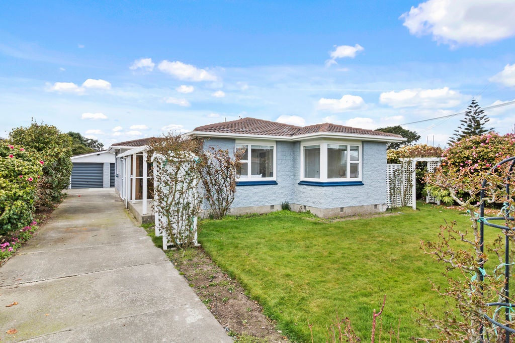 25 Malta Crescent, South New Brighton, Christchurch - Carousel 1