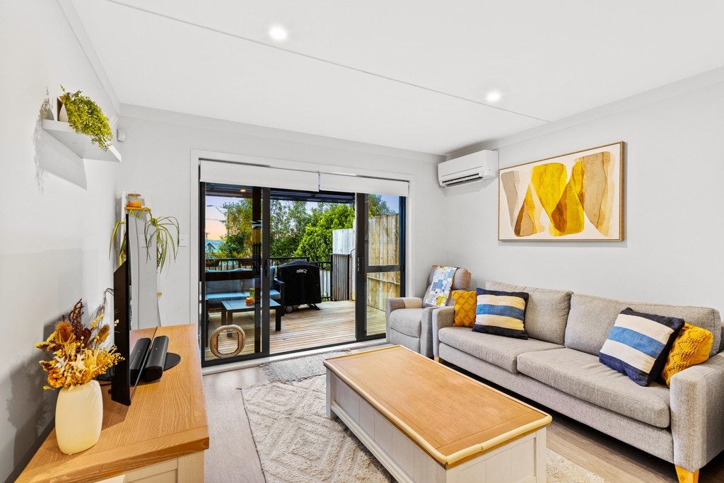 2E Tramway Road, Beach Haven, Auckland - Carousel 2