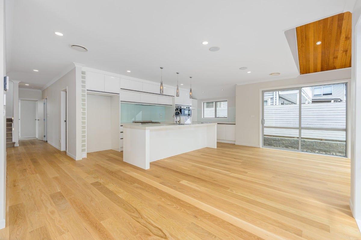 17 Headland Drive, Long Bay, Auckland - Carousel 1