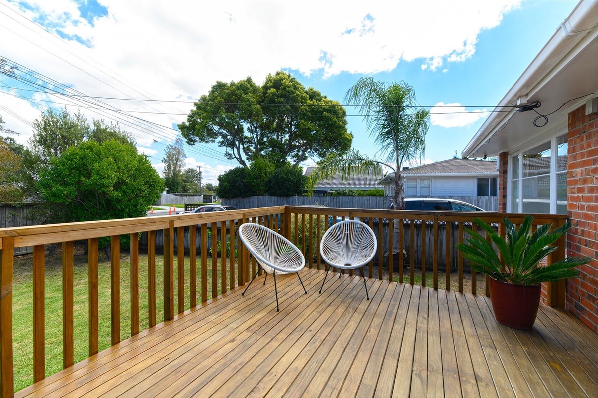54 Neil Avenue, Te Atatu Peninsula, Auckland - Carousel 2