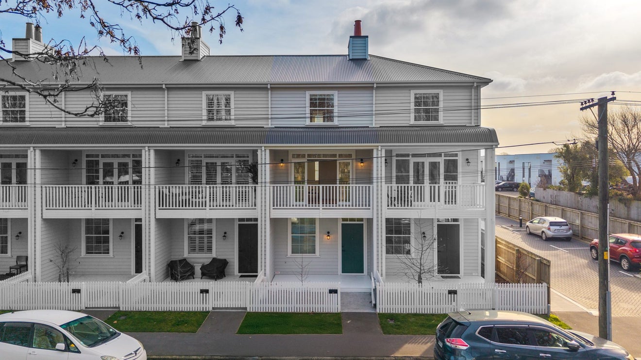 6/11 Bunyan Street, Waltham, Christchurch - Carousel 1