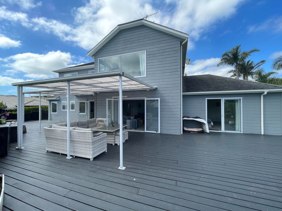 5 Thistle Close, Beachlands, Auckland - Carousel 1