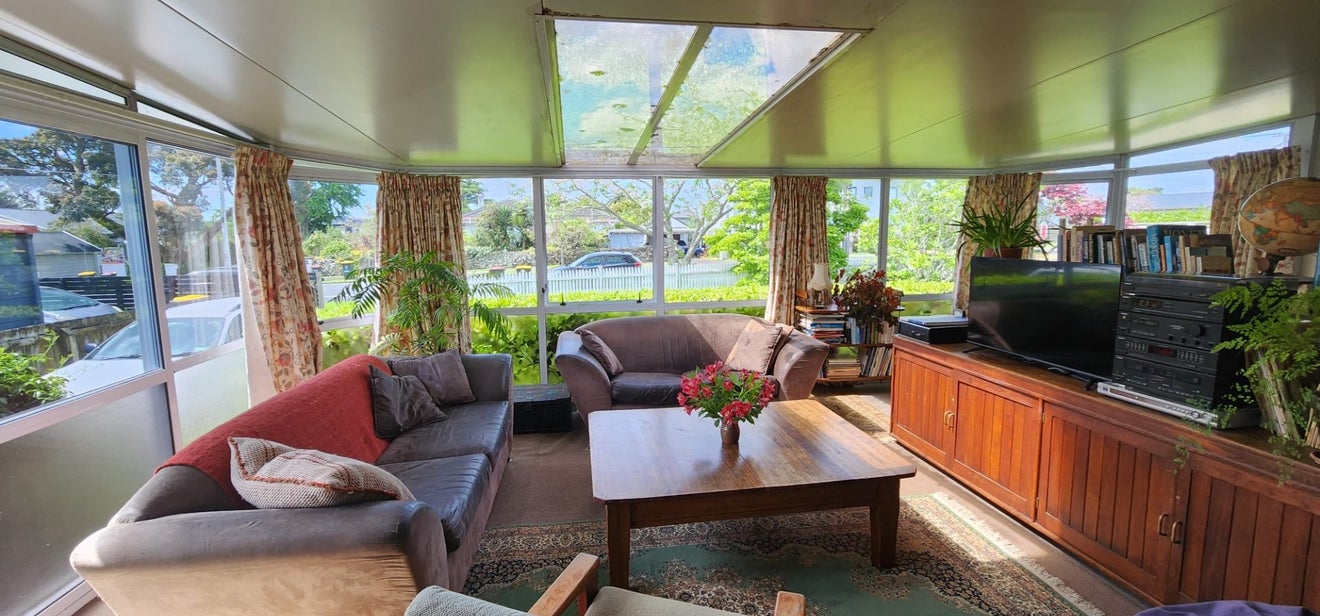 11 Boyd Avenue, Mangere Bridge, Auckland - Carousel 2