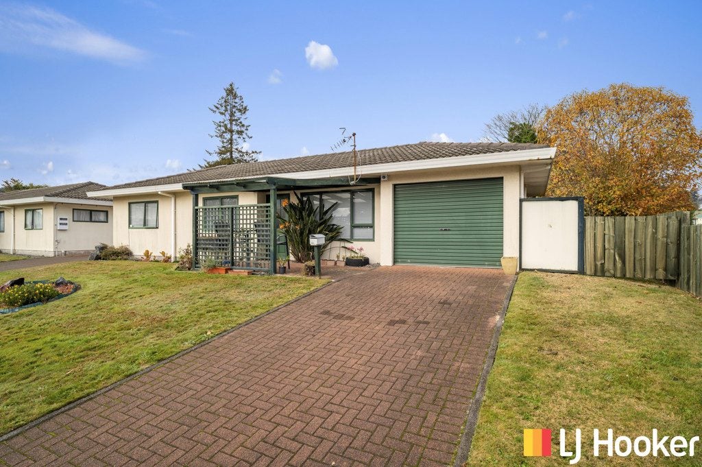 1/11 McKee Avenue, Fenton Park, Rotorua - Carousel 1