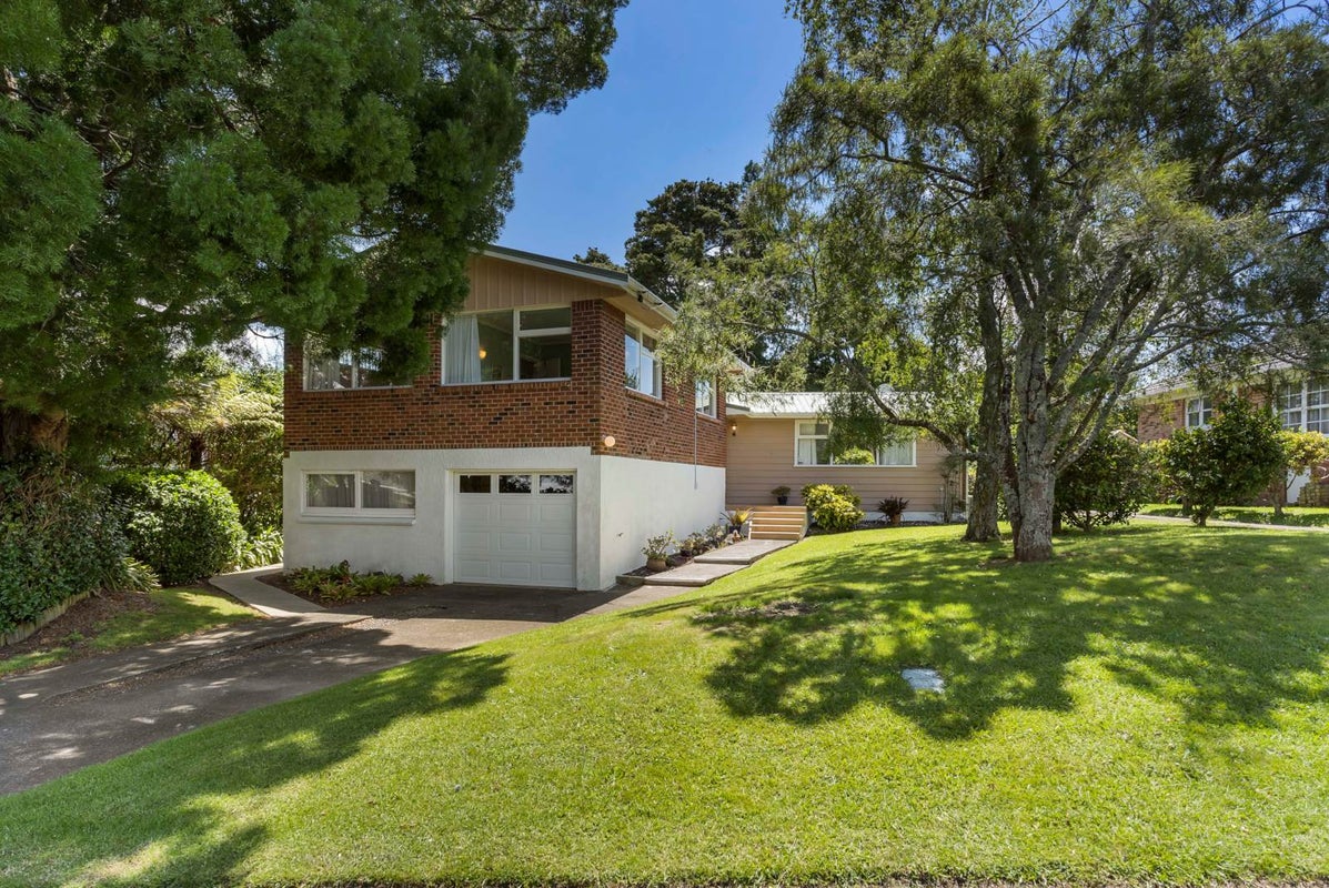 26 Kelvyn Grove, Hillpark, Auckland - Carousel 1