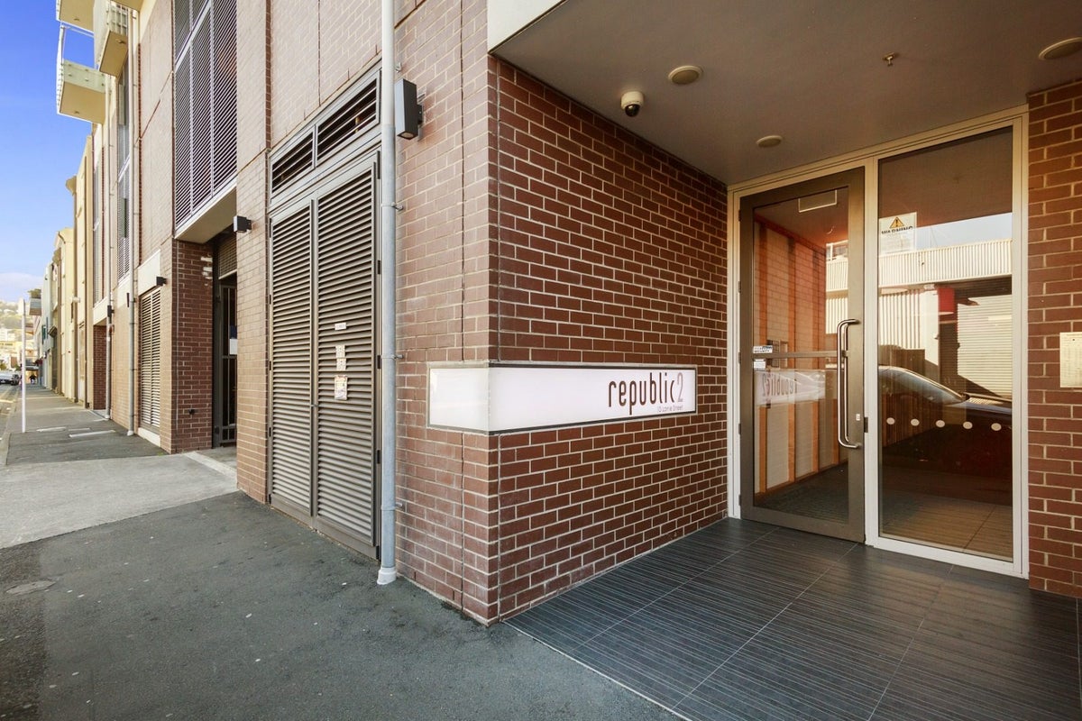 5N/10 Lorne Street, Te Aro, Wellington - Carousel 1