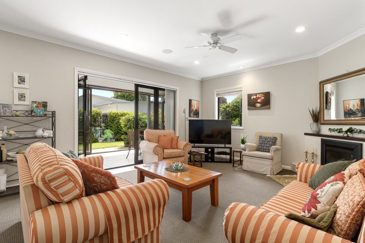 31 Condor Drive, Pyes Pa, Tauranga - Carousel 2