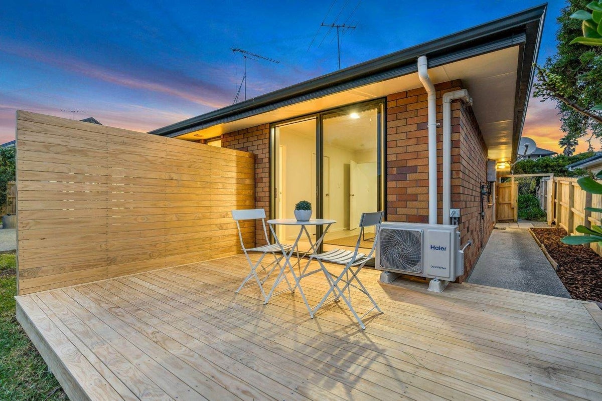100 Greenhithe Road, Greenhithe, Auckland - Carousel 1