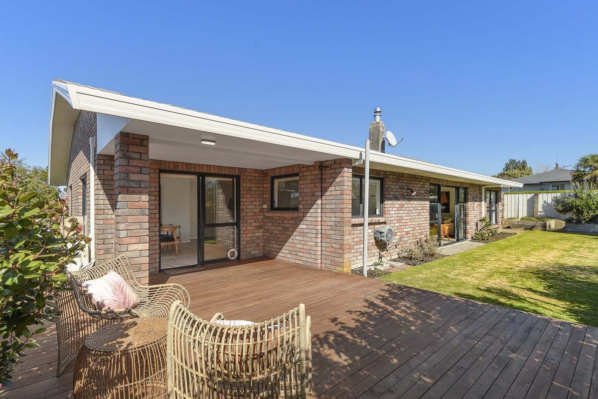 33 Heron Avenue East, Matua, Tauranga - Carousel 1