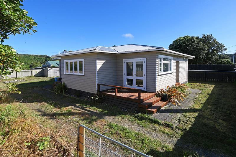 10 Ohawe Terrace, Hawera - Carousel 2