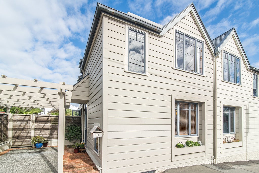 21 Waitoa Road, Hataitai, Wellington - Carousel 1