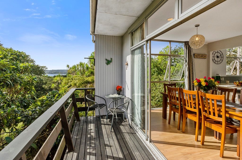 1/11 Fenton Terrace, Cockle Bay, Auckland - Carousel 1