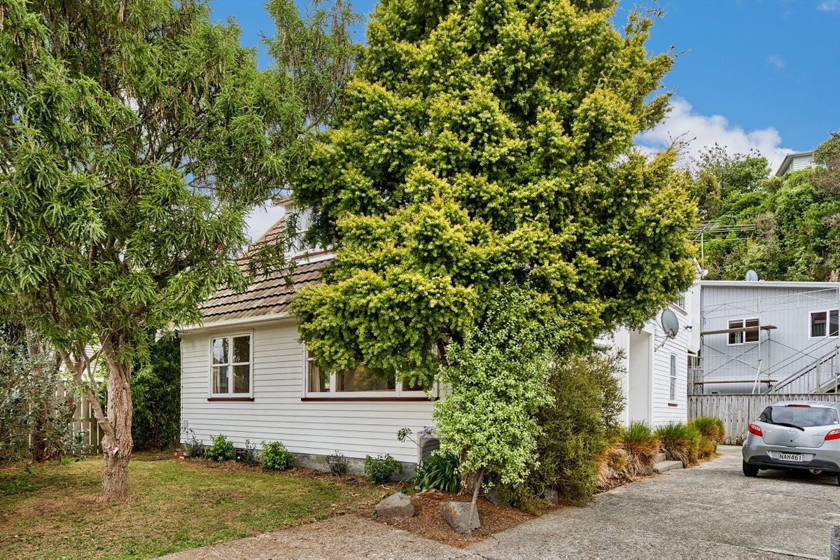 24 Redwood Avenue, Tawa, Wellington - Carousel 15