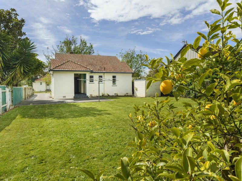 86 Savage Crescent, West End, Palmerston North - Carousel 12