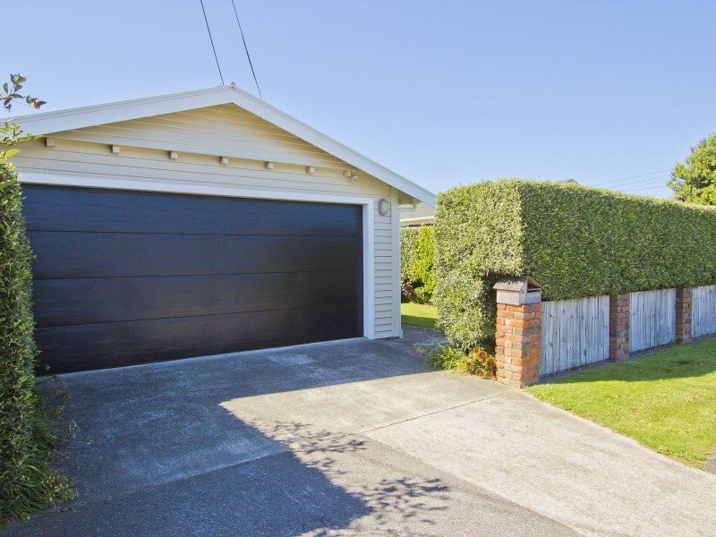 46 Kensington Avenue, Petone, Lower Hutt - Carousel 14