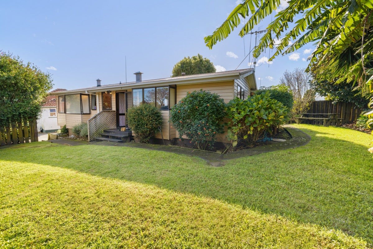 12A Anzac Road, Gate Pa, Tauranga - Carousel 1