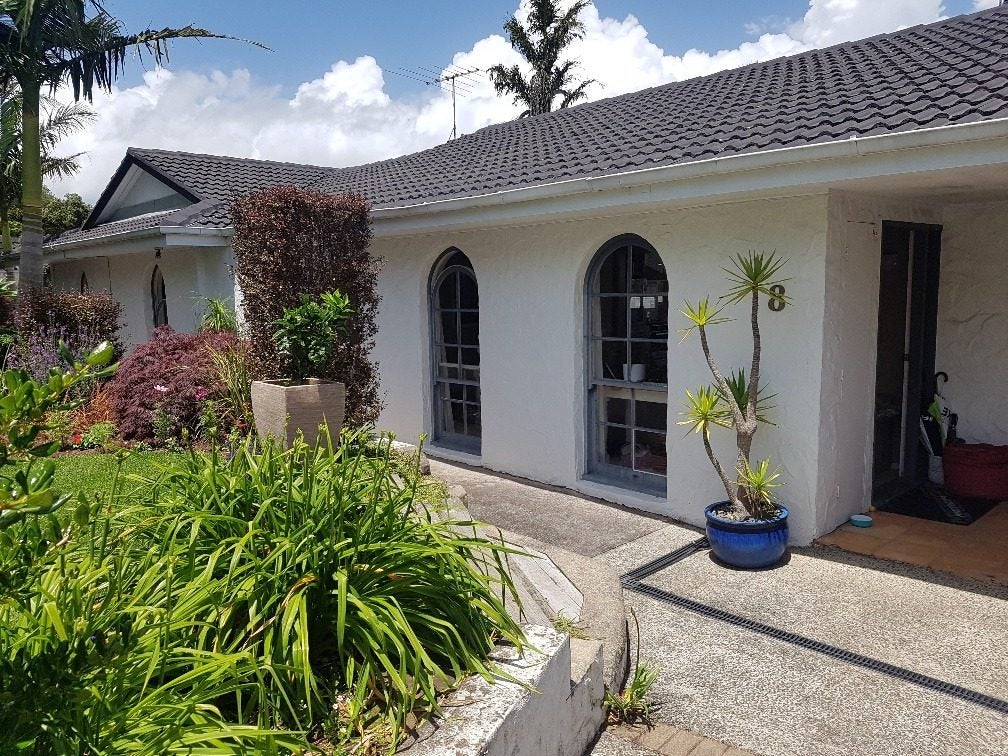 8 Himalaya Drive, Half Moon Bay, Auckland - Carousel 1
