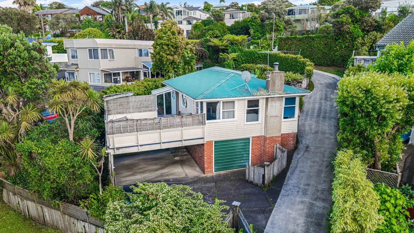 1/26 Jellicoe Road, Murrays Bay, Auckland - Carousel 1