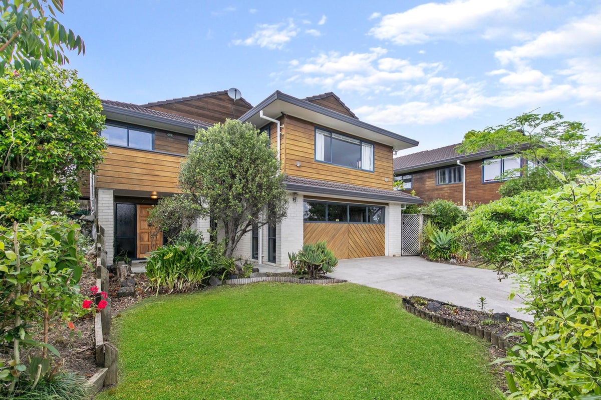 3/41 Eastridge Court, Northpark, Auckland - Carousel 1
