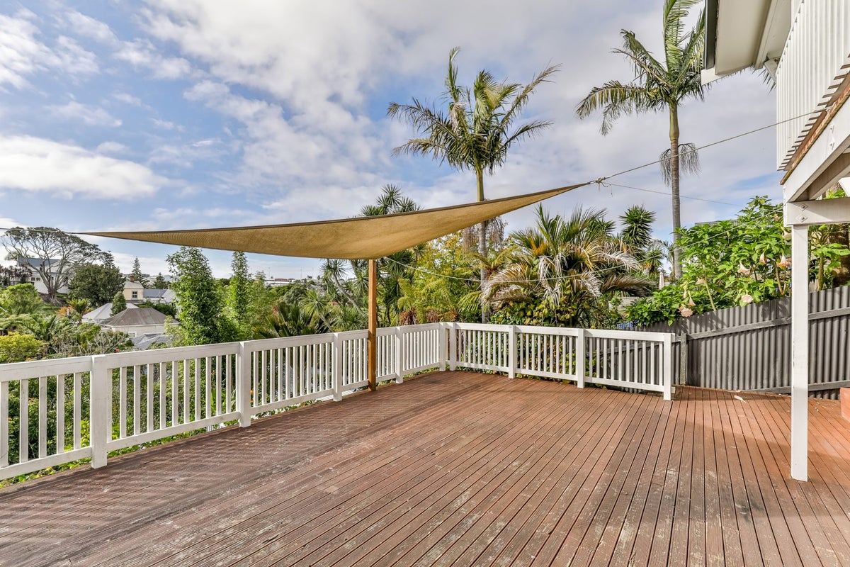 32 Bond Street, Grey Lynn, Auckland - Carousel 2