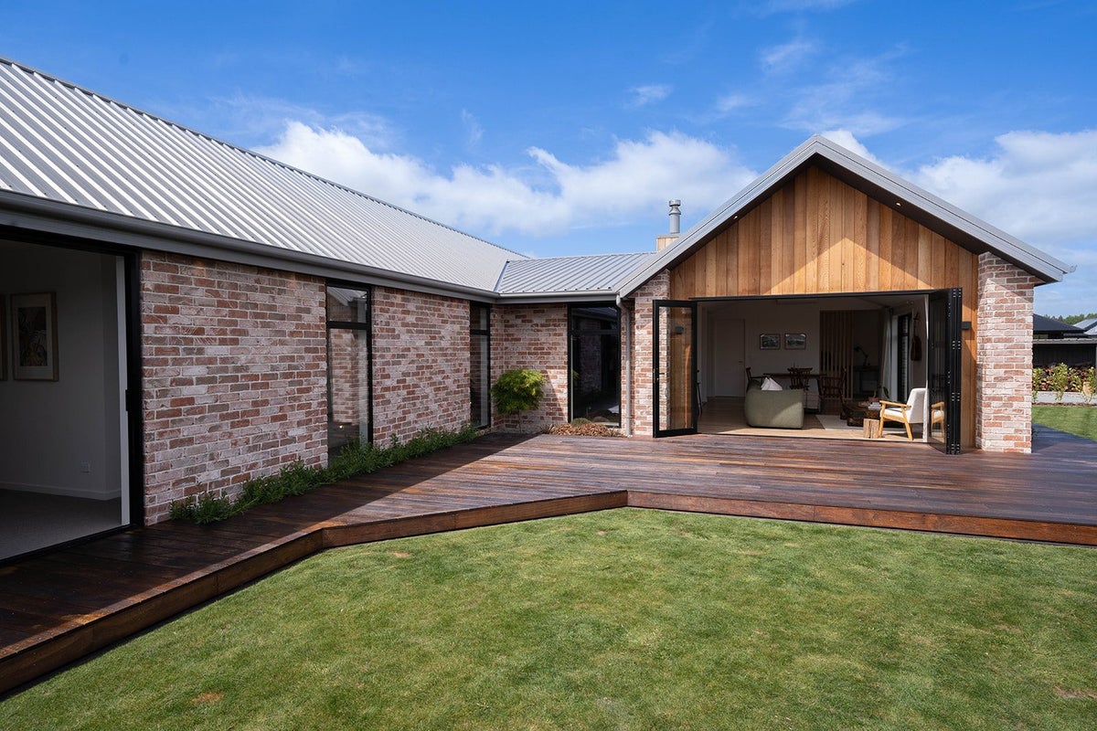 7 Baker Estate Lane, Halswell, Christchurch - Carousel 2