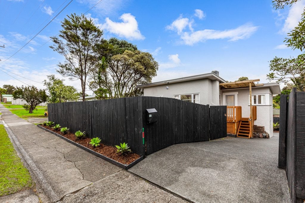 1/27 Withers Road, Glen Eden, Auckland - Carousel 15