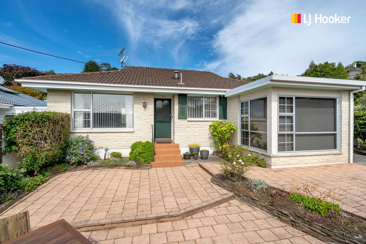 11 Mavis Street, Saint Clair, Dunedin - Carousel 1