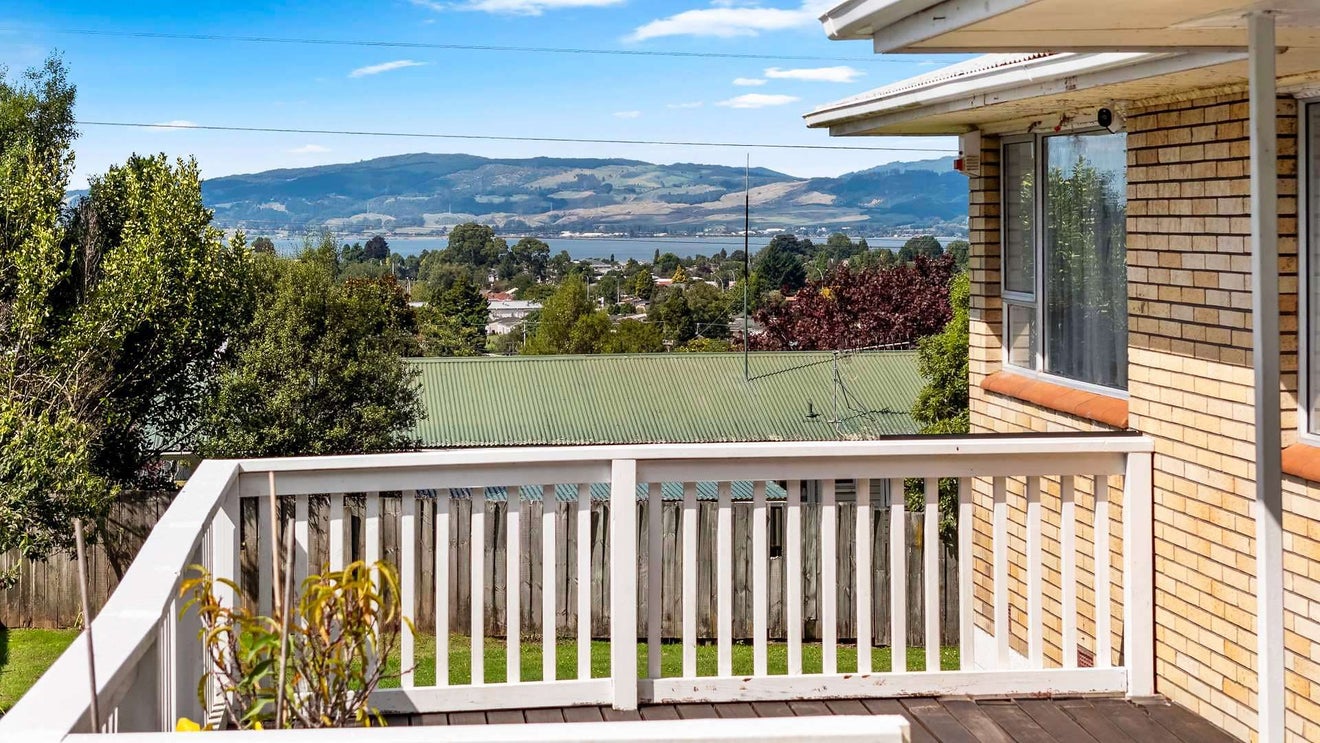 88 Mallard Drive, Selwyn Heights, Rotorua - Carousel 1