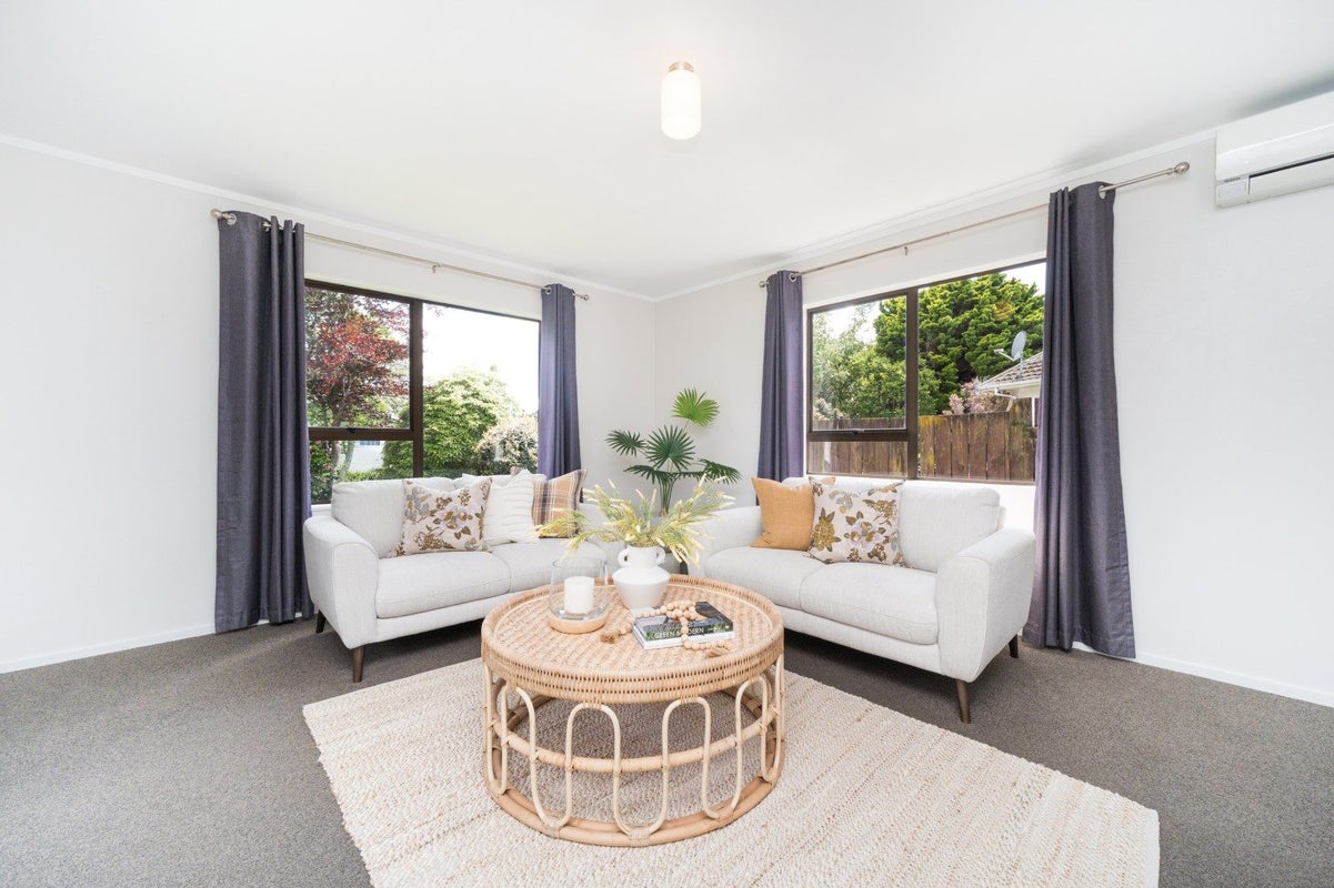 60 Hillcrest Drive, Kelvin Grove, Palmerston North - Carousel 2