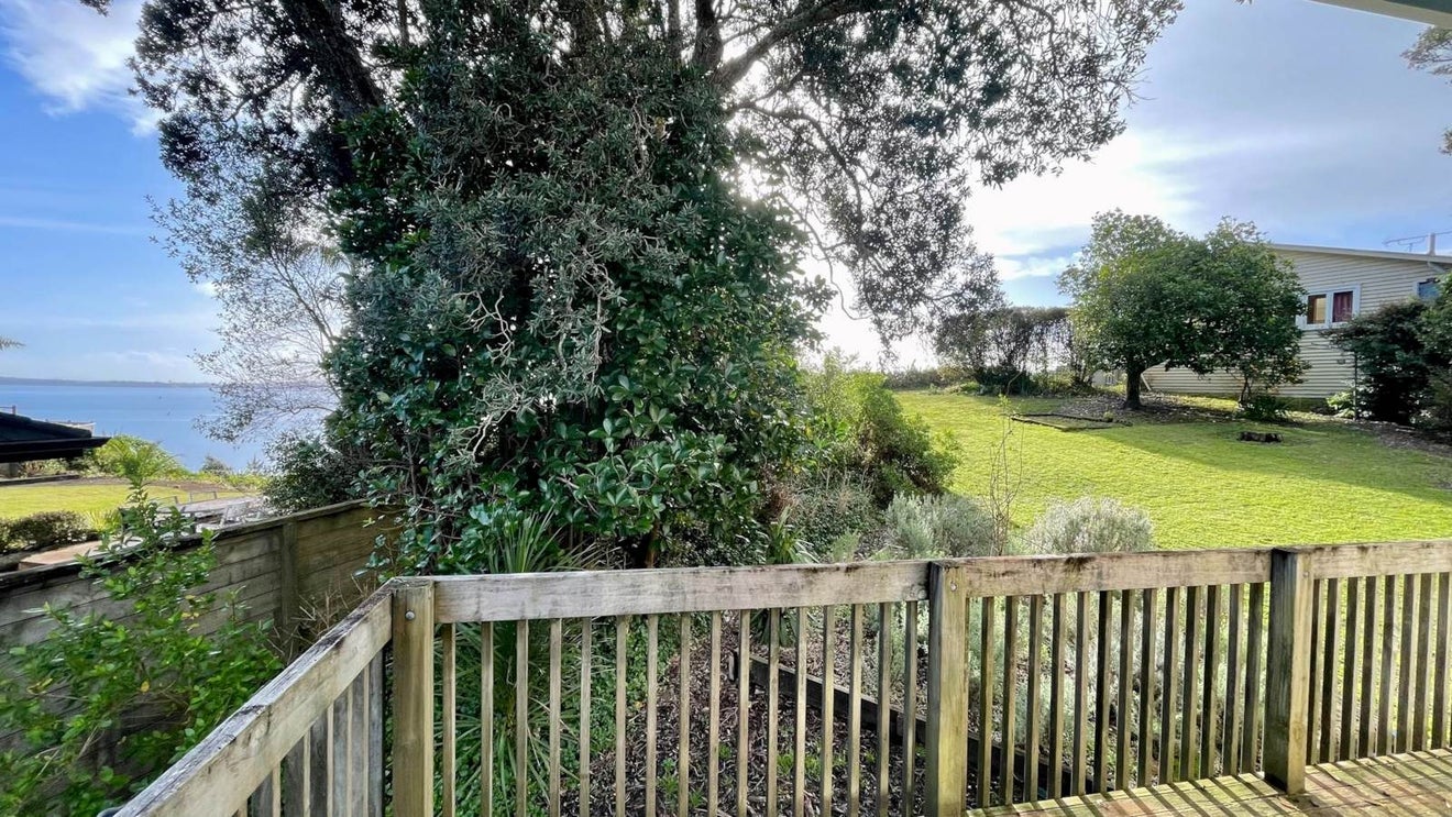 26 Cliff Road, Torbay, Auckland - Carousel 2