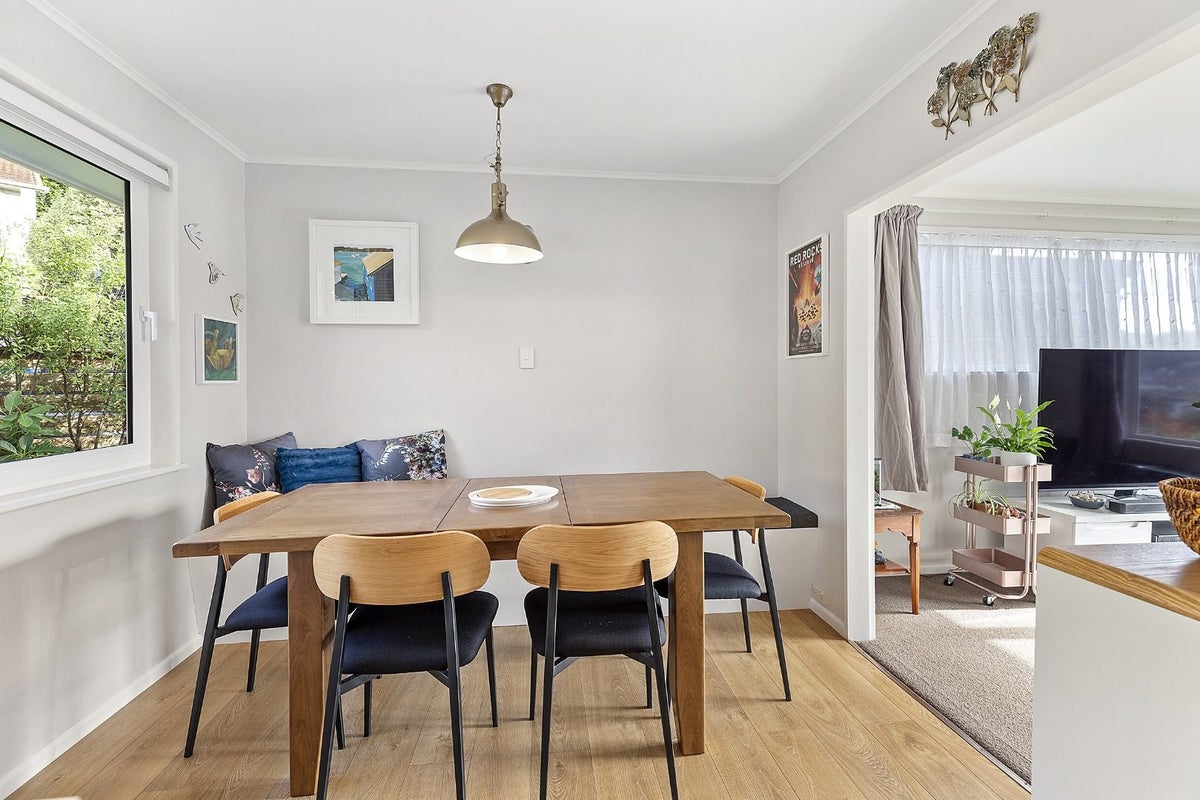 4 Laidlaw Way, Karori, Wellington - Carousel 2