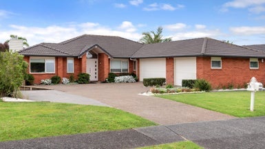 7 Columbia Crescent, Beachlands, Auckland - Carousel 1