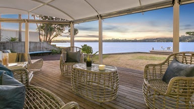 68 The Terrace, Herald Island, Auckland - Carousel 1
