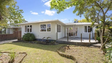 3 Tamariki Avenue, Kelston, Auckland - Carousel 1