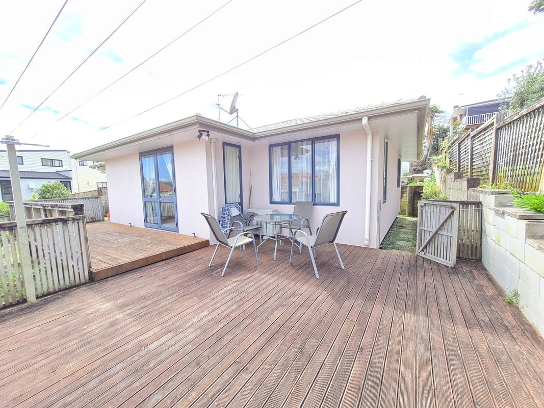 800A East Coast Road, Oteha, Auckland - Carousel 2