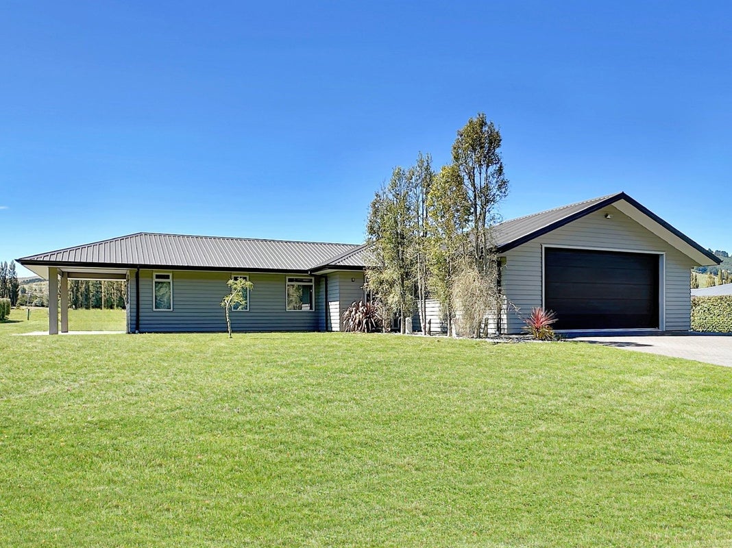 28/500 Kinloch Road, Kinloch, Taupo, Waikato - Carousel 1