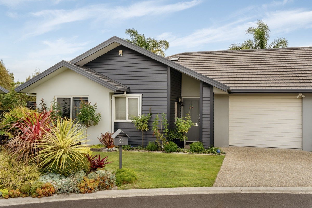 21 Bridgewater Way, Pyes Pa, Tauranga - Carousel 2