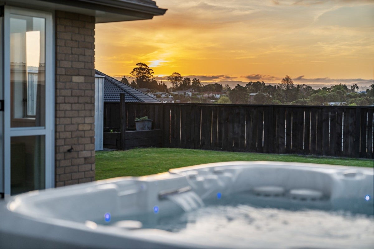 44 Kakapo Place, Pyes Pa, Tauranga - Carousel 2