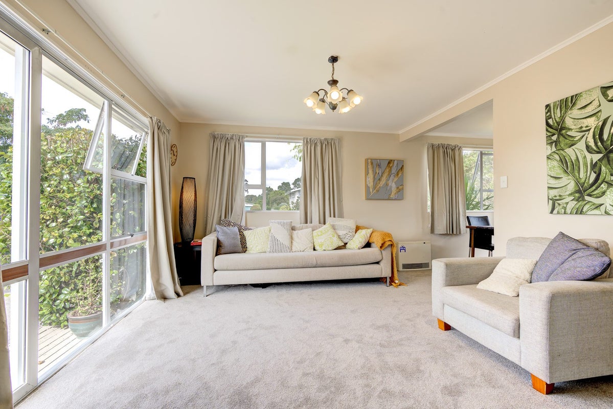 31 Splitt Avenue, Glenview, Hamilton - Carousel 2