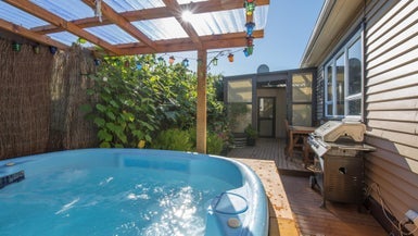 332 Waterloo Road, Islington, Christchurch - Carousel 1