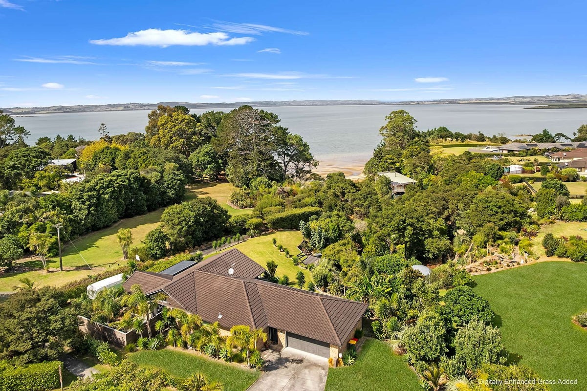68 Omana Avenue, Shelly Beach, Helensville - Carousel 40