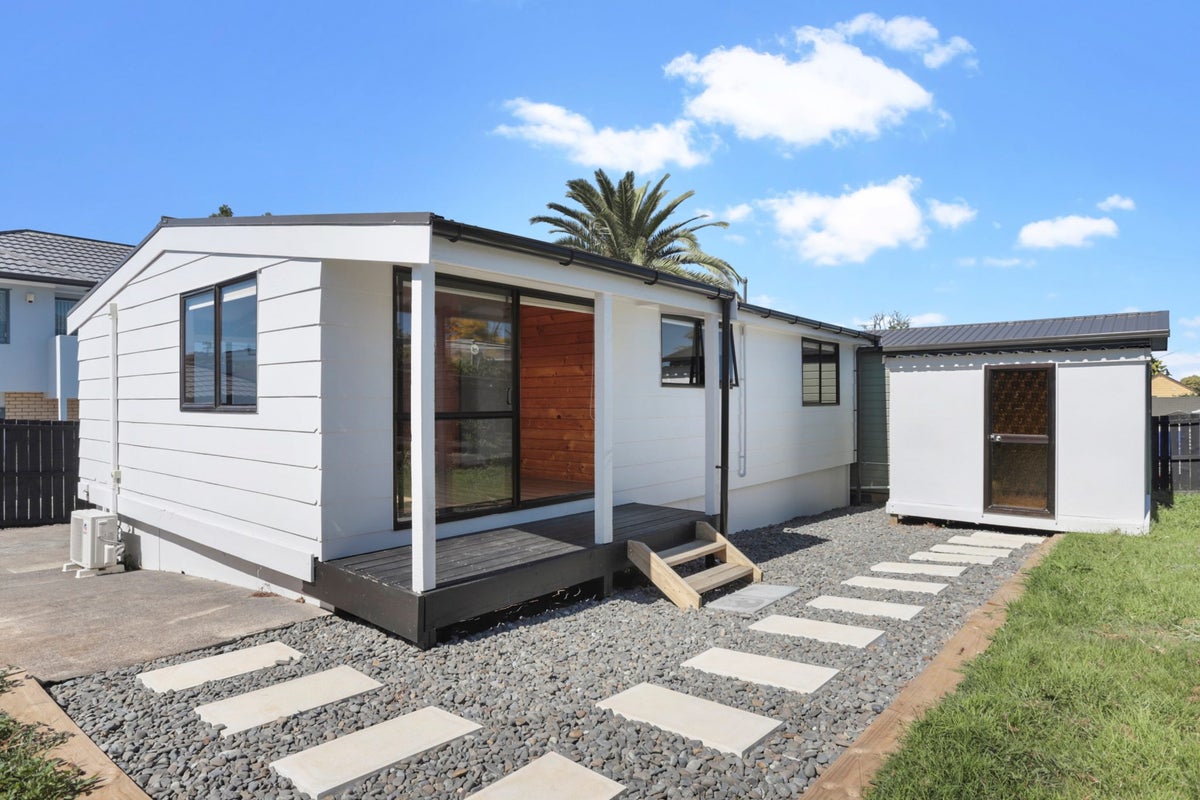 34B Haughey Avenue, Three Kings, Auckland - Carousel 1