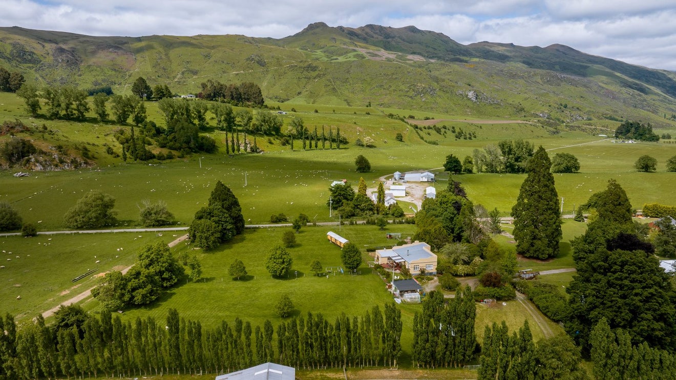 33 Naylor Road, Nokomai, Athol - Carousel 33