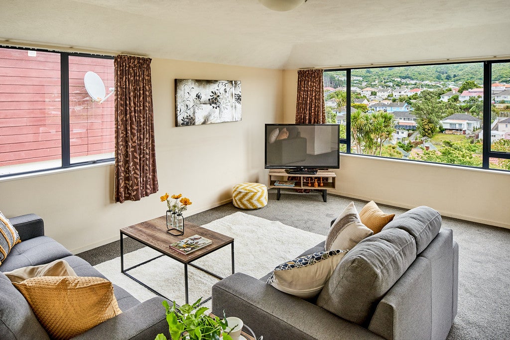 2/31 Bould Street, Johnsonville, Wellington - Carousel 1