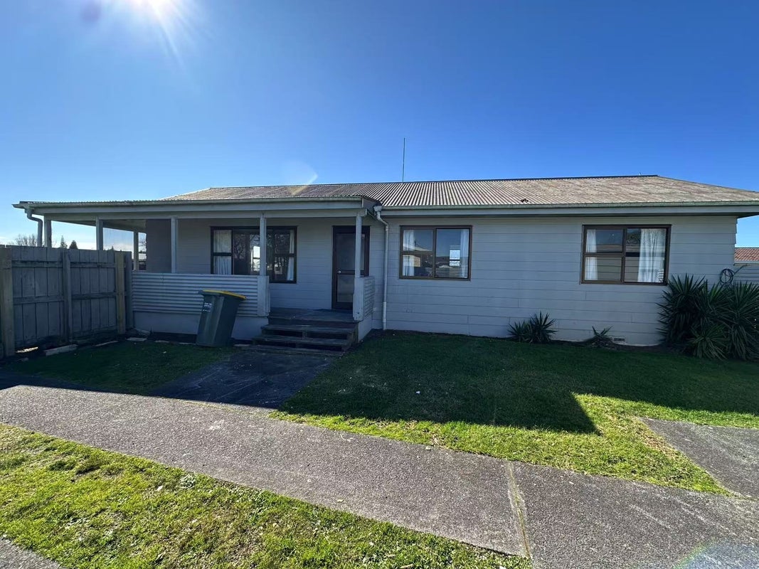 37 Breckons Avenue, Nawton, Hamilton - Carousel 1