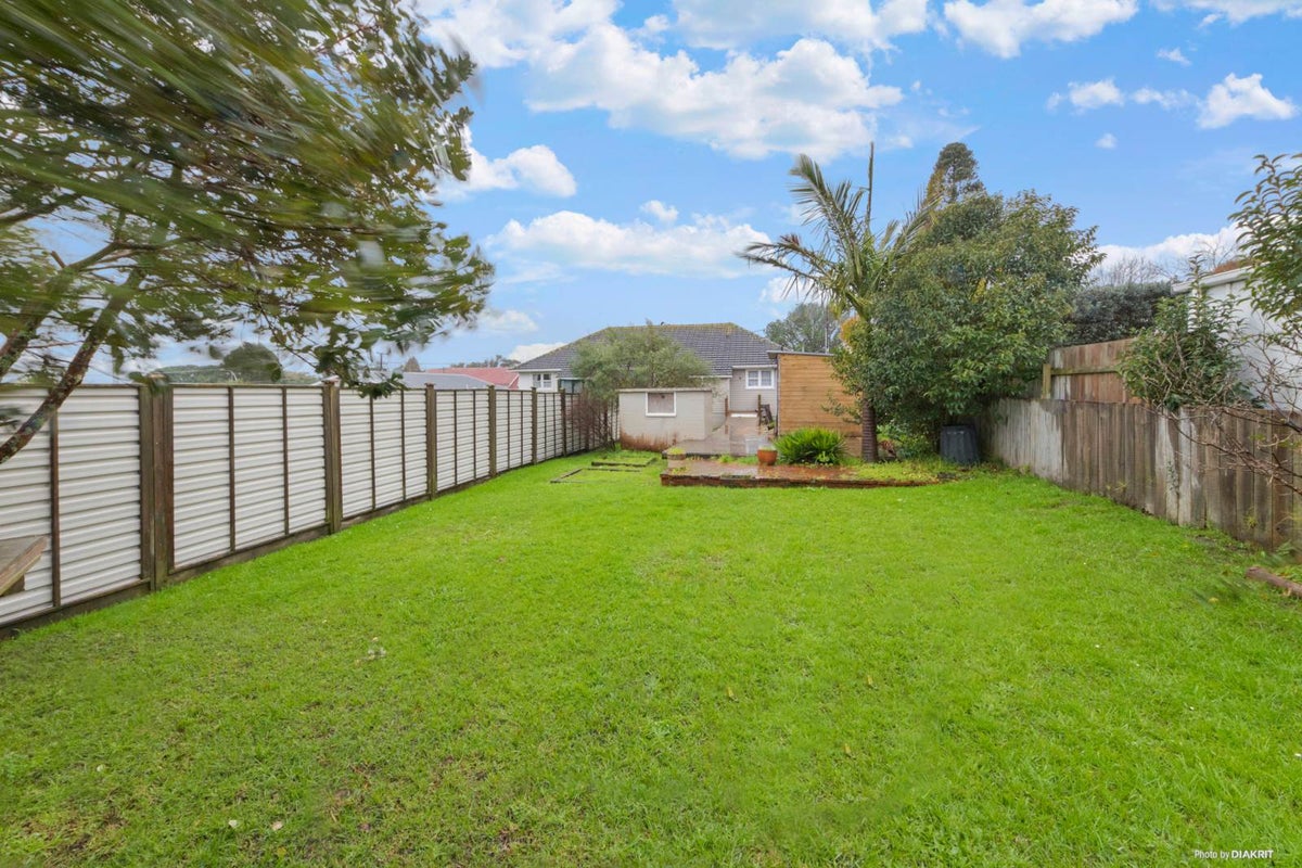 3 Islington Avenue, New Lynn, Auckland - Carousel 2