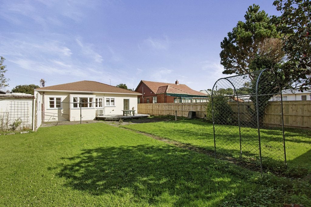 13 Rodney Street, Waiwhetu, Lower Hutt - Carousel 2